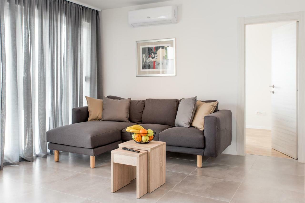 Lion'S Beach Apartment โปดสตรานา ภายนอก รูปภาพ