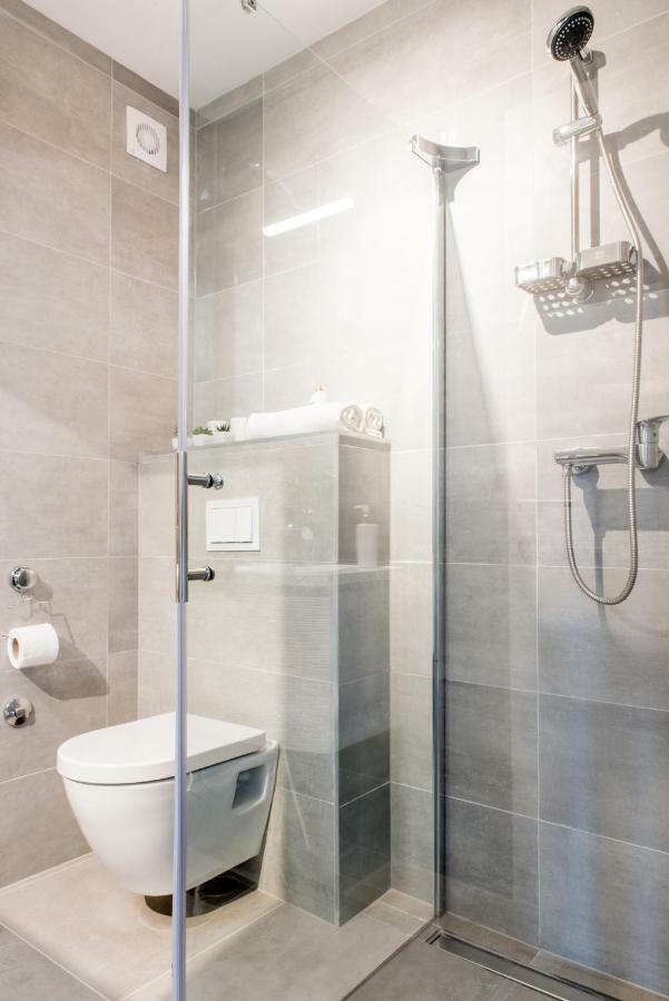 Lion'S Beach Apartment โปดสตรานา ภายนอก รูปภาพ